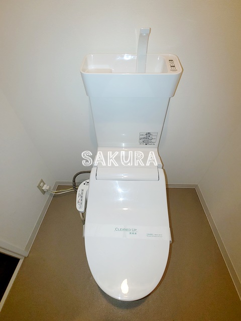 トイレ　嬉しい温水洗浄便座♪