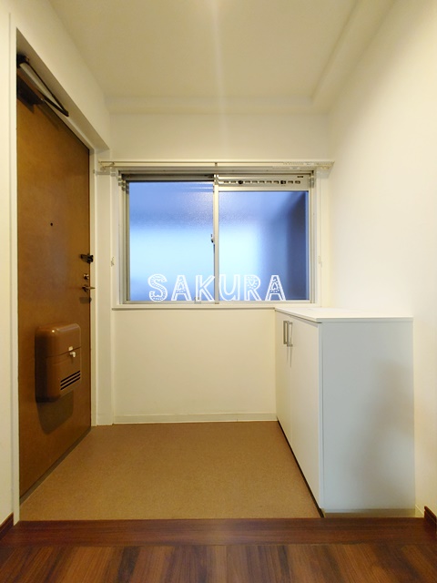 玄関　ゆったりとした玄関スペースです♪