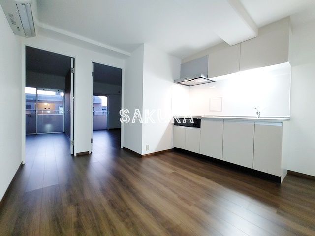 居室・リビング　使いやすい形の為、レイアウトを楽しめます♪