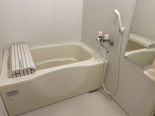 バス・シャワールーム　お風呂は便利な追炊きと自動湯張り機能付きです♪