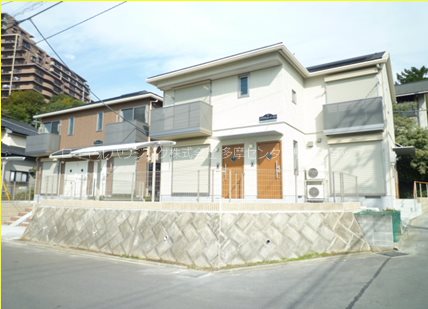 建物外観　オール電化で南西向き１階角部屋２面採光で陽当り眺望通風良好♪