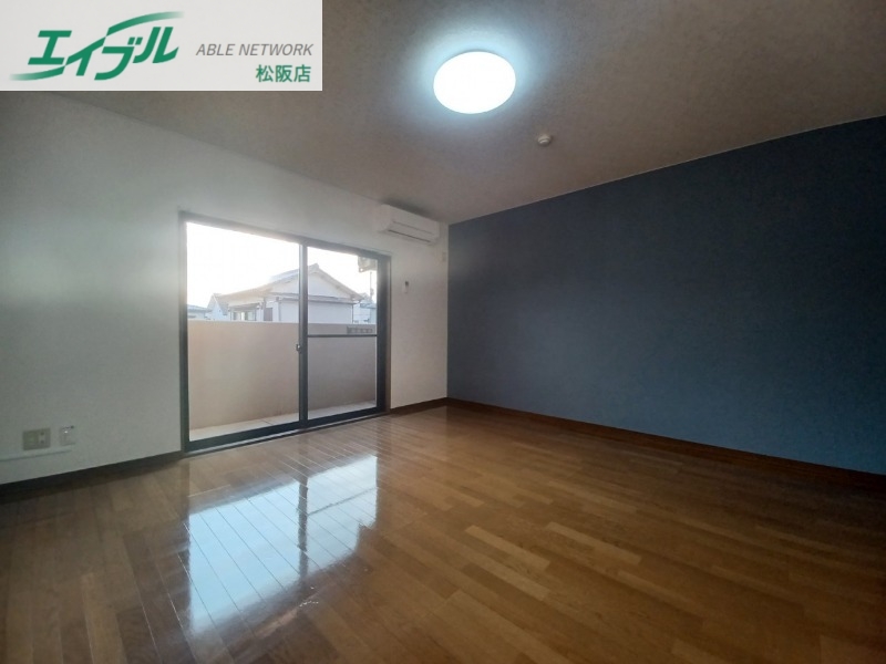 居室・リビング　同型参考写真