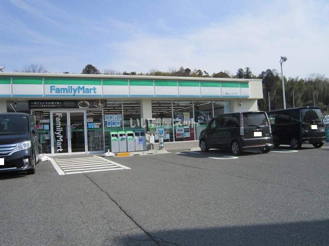 コンビニ　ファミリーマート 竜王インター店（コンビニ）まで346m