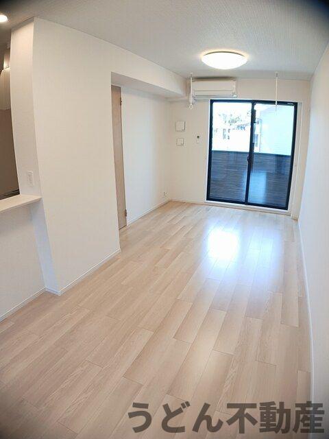 居室・リビング　うどん県のお部屋探しはうどん不動産へ うどんちゃんとLINE