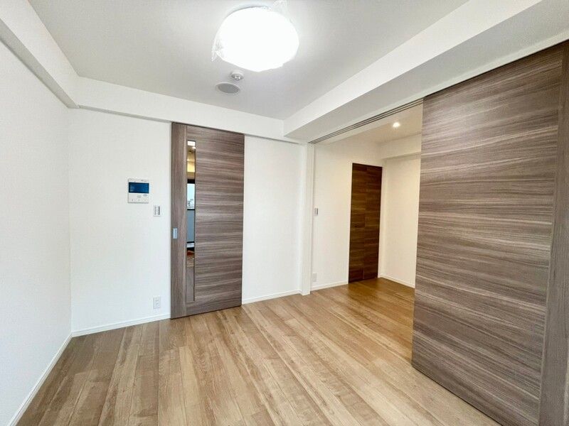 居室・リビング　☆明るい洋室☆