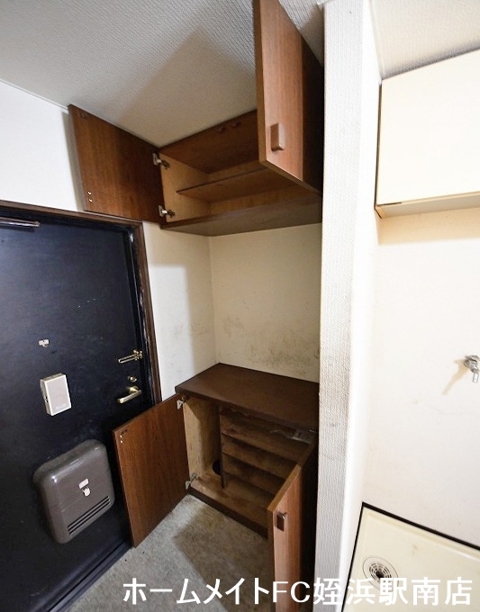 ロビー　★シューズボックスもあります！★