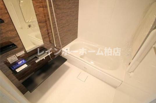 バス・シャワールーム　日々の疲れを癒すお風呂付です