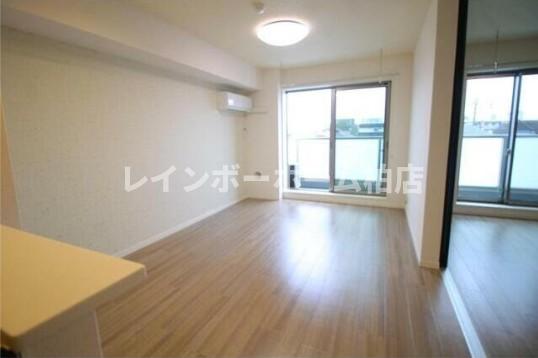 その他部屋・スペース　LDKからの洋室です