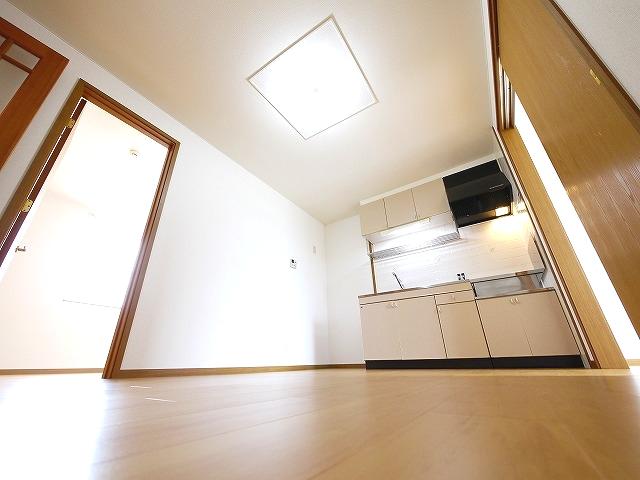 居室・リビング　こちらのリビングで趣味の時間をお楽しみください