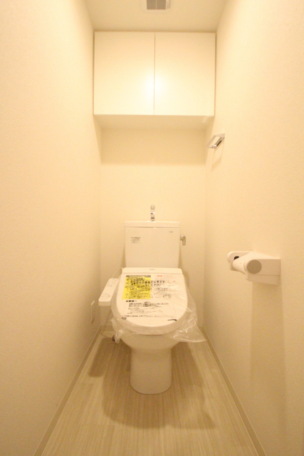 トイレ　※同タイプ別階の参考写真です