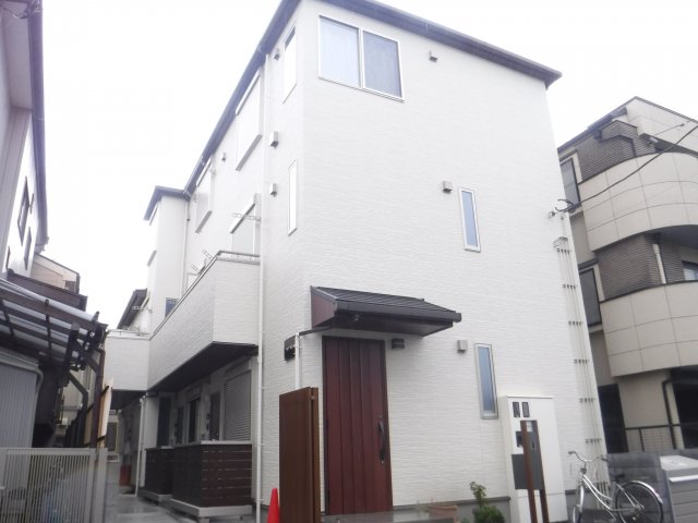 建物外観　2021年完成♪