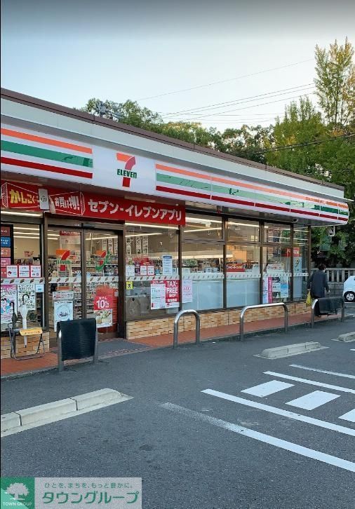 コンビニ　セブンイレブン名古屋権現通店（コンビニ）まで200m