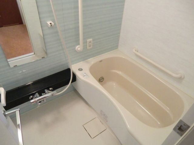 バス・シャワールーム　ゆったりとしたフルオートバス