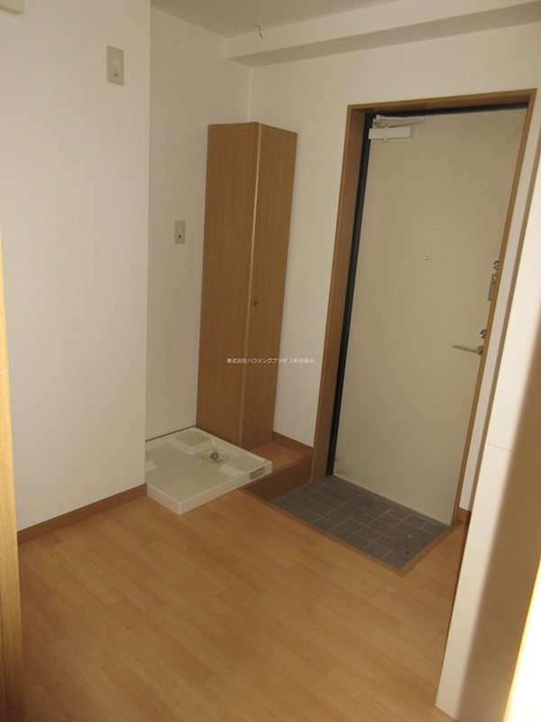 玄関　別室参考写真となります