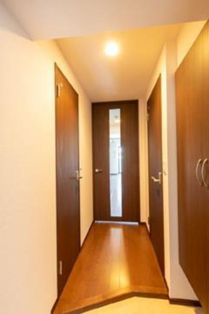 玄関　※写真は同タイプ住戸です。