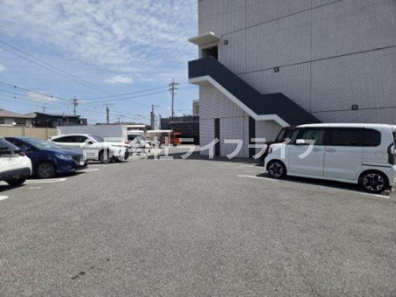 駐車場　駐車場完備です