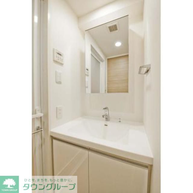 洗面設備　※写真は同タイプ住戸です。