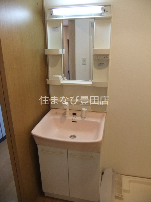 洗面設備　同型別部屋写真