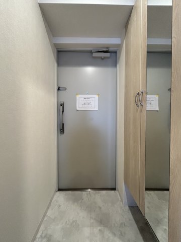 玄関　＊ルーエブルク