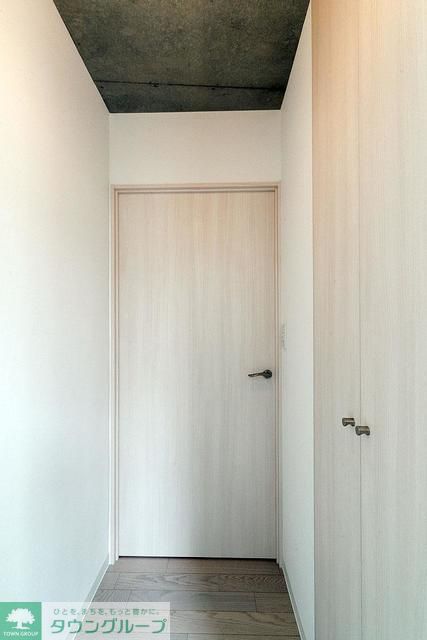 玄関　※写真は同タイプ住戸です。