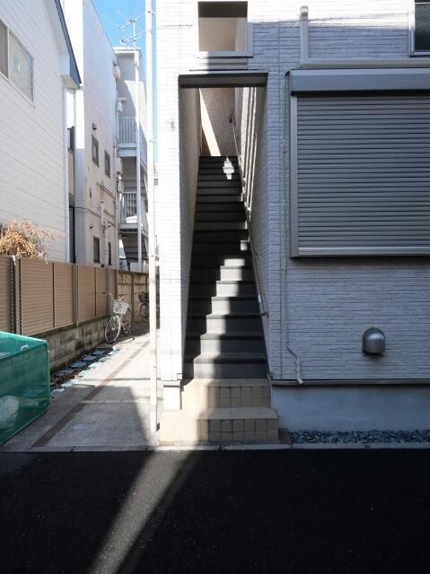 エントランス　毎日通るエントランスはこのようになっています