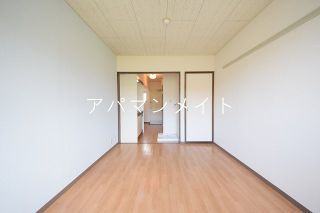 居室・リビング　ゆったりとした居間です