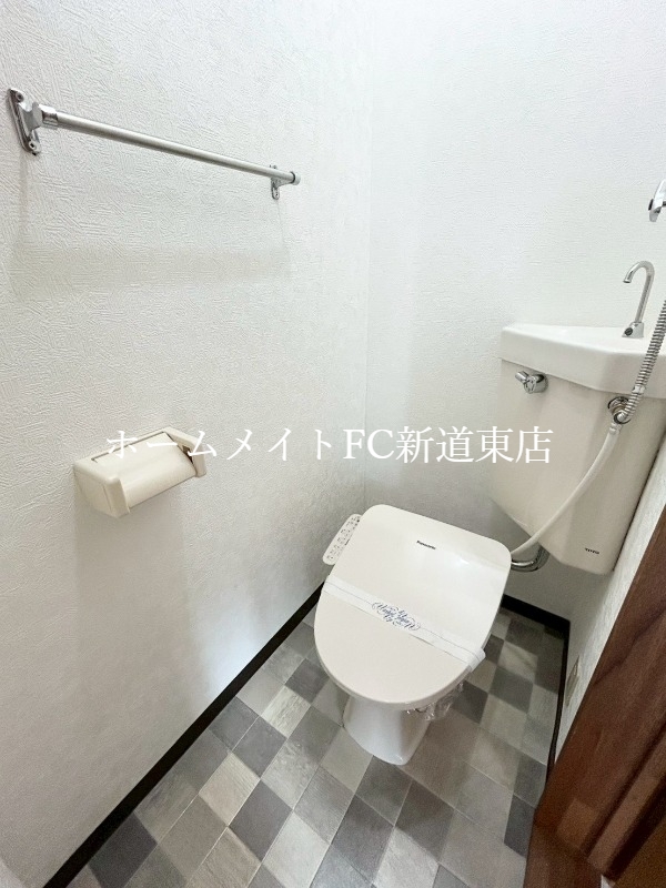 トイレ　トイレ