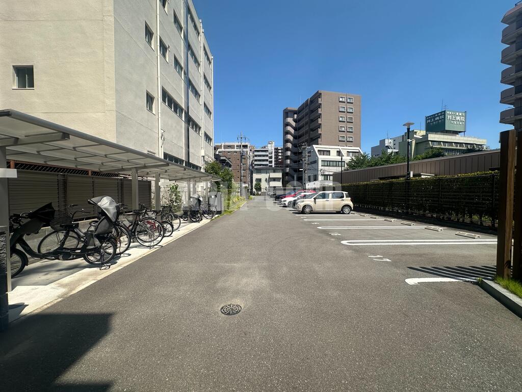 駐車場　駐車スペースも空きがございます◎月額20900円。