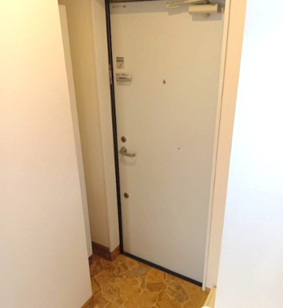 玄関　※別部屋参考写真