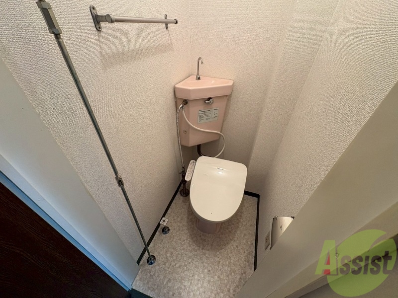 トイレ　こちらはトイレです。清潔感があり、安心して使用できます。