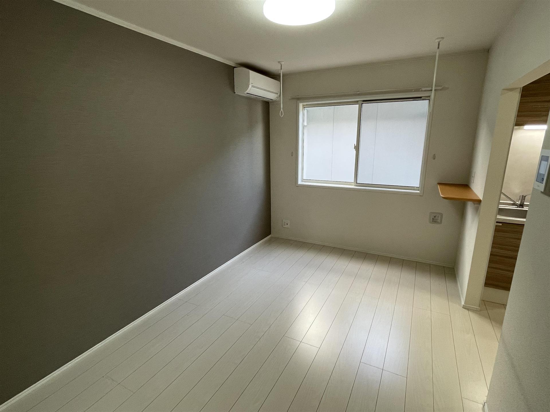 居室・リビング　シックな雰囲気の8.8帖のお部屋です♪