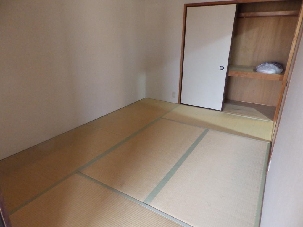 収納　各部屋あります