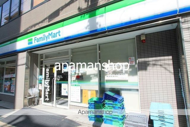 コンビニ　ファミリーマート（コンビニ）まで160m