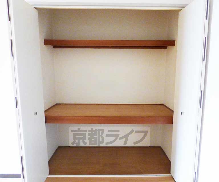 収納　広々とした収納です。