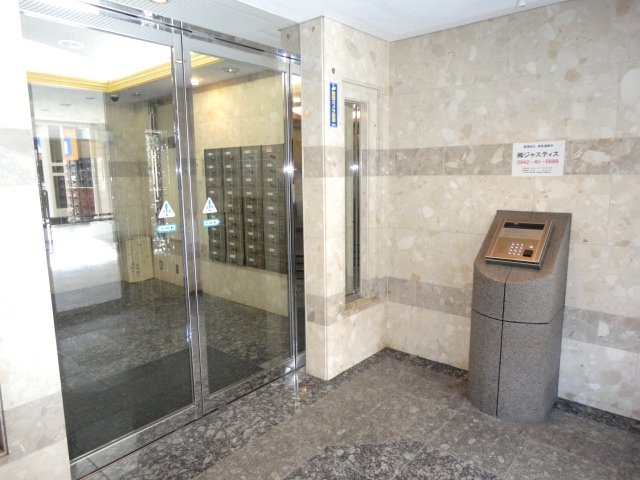 ロビー　建物の内部です