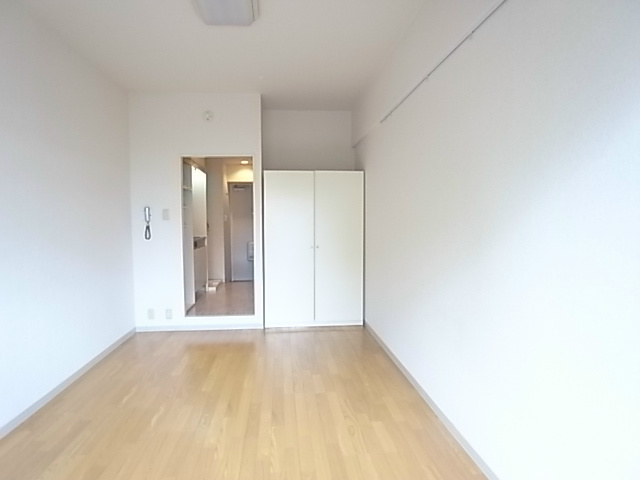 居室・リビング　同一物件別部屋