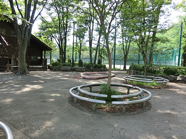 公園　西川島町公園（公園）まで210m