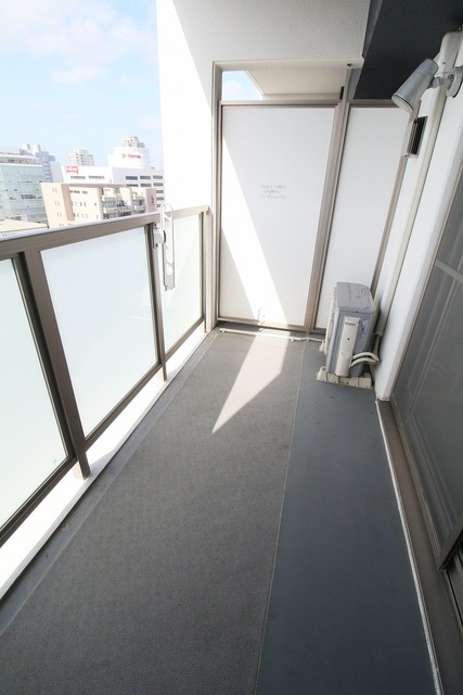バルコニー　※同間取り別部屋の写真です。内装の色など異なる場合がございま