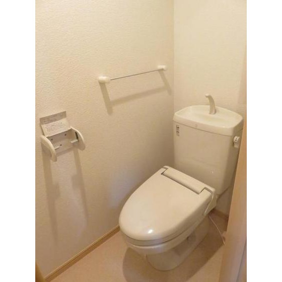 フィオーレ貴船のトイレ写真