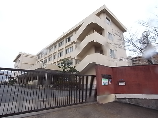 中学校　大東市立谷川中学校（中学校）まで655m