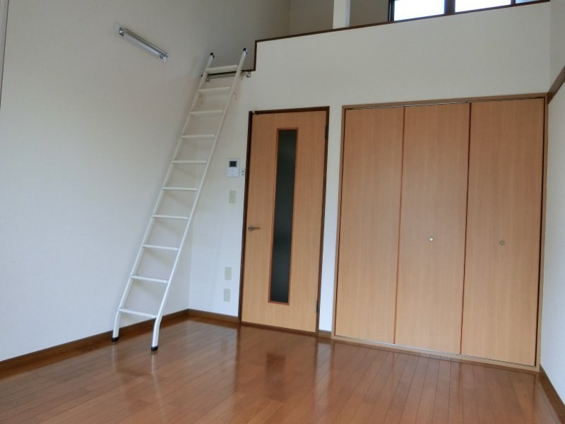 その他部屋・スペース　ロフト付きの洋室