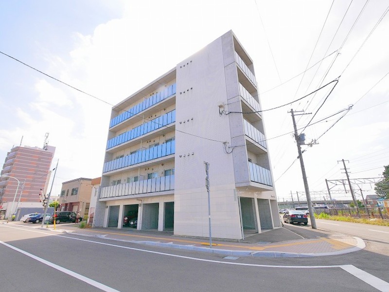 建物外観　☆物件名【メゾンドエルム】とお伝えください！