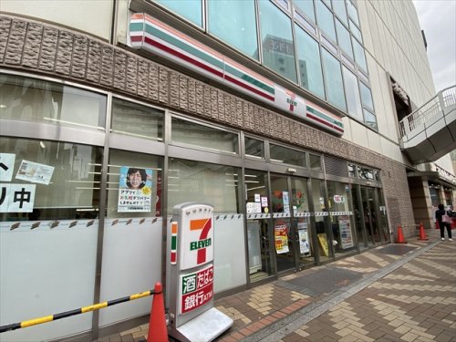 コンビニ　セブンイレブン 赤羽駅西口店（コンビニ）まで61m