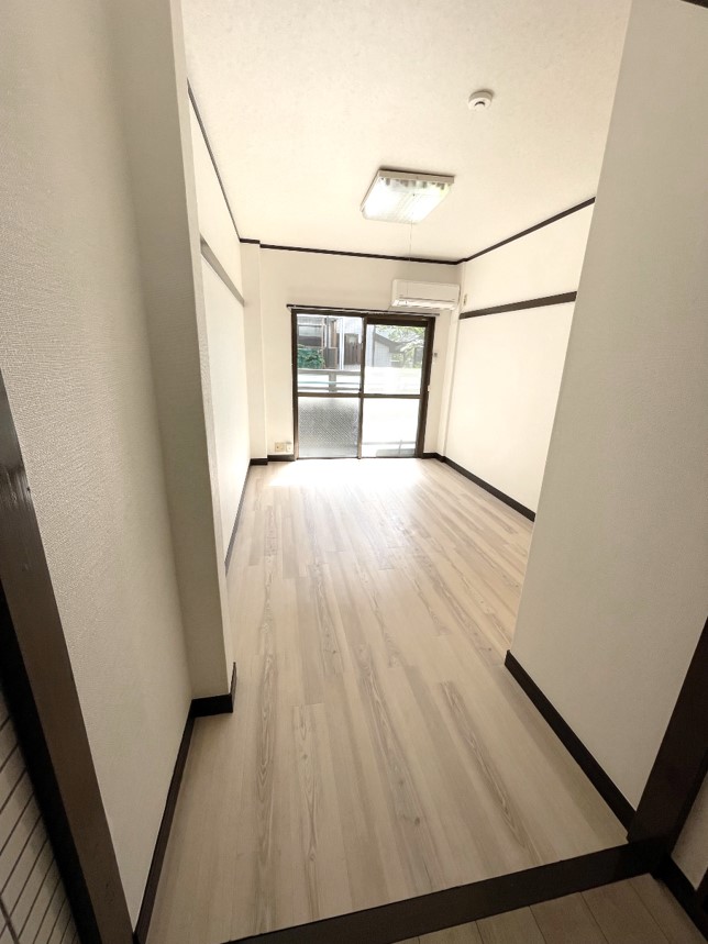 その他部屋・スペース　エアコン完備　※居室内の照明は撤去済みとなります。