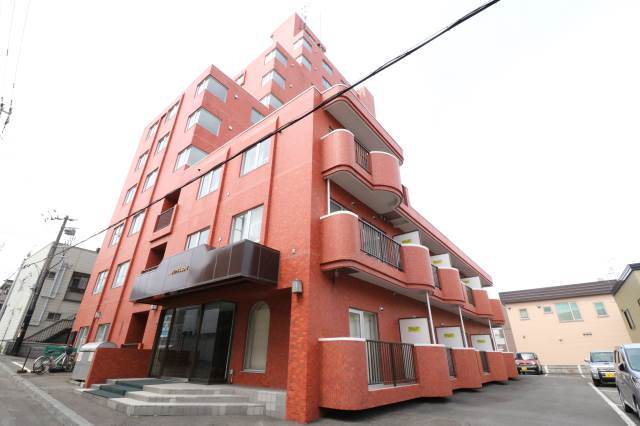建物外観　１１階建ての高層マンション♪
