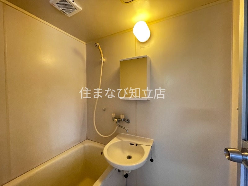 洗面設備　同型別部屋写真