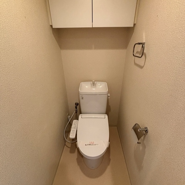 トイレ　※写真は同タイプ住戸です。