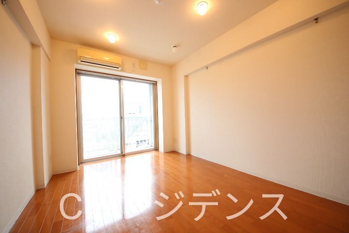 居室・リビング　※別部屋参考写真