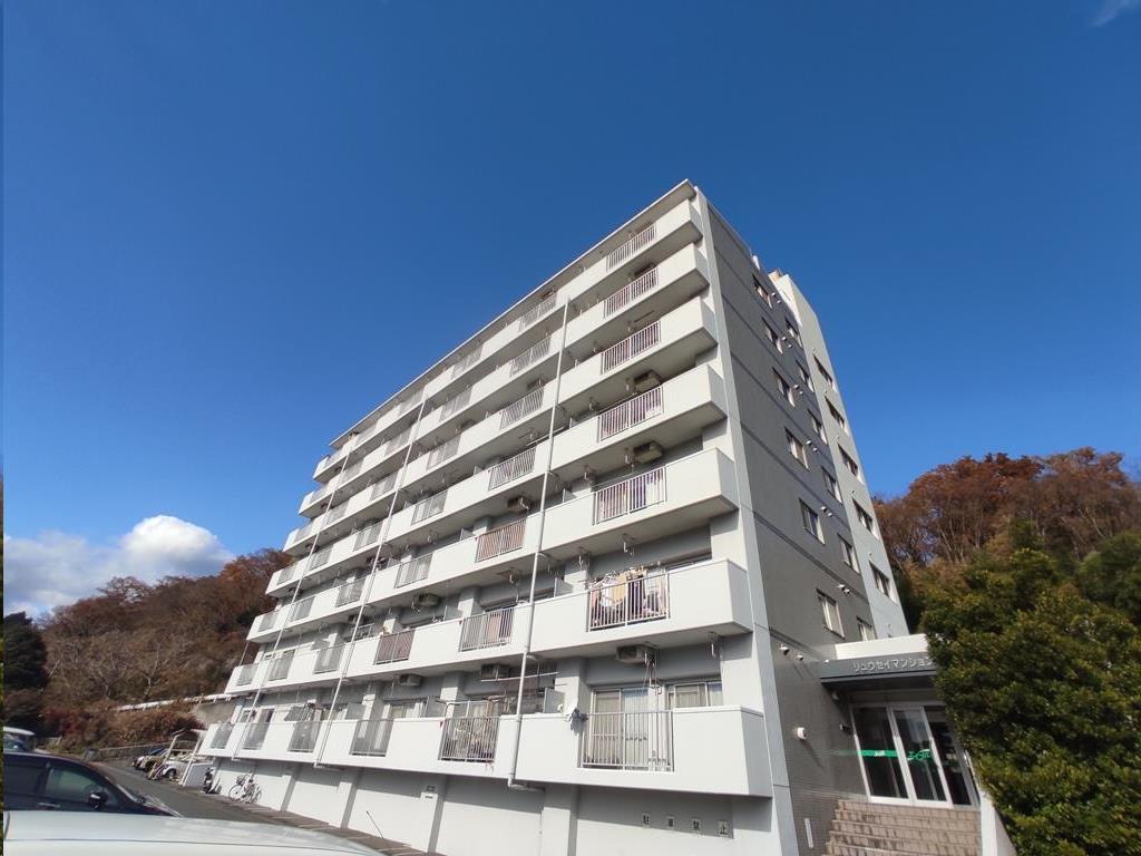 リュウセイマンションの外観写真