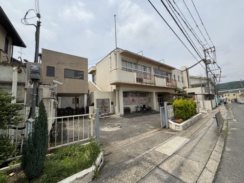幼稚園・保育園　松の木保育園（幼稚園・保育園）まで396m